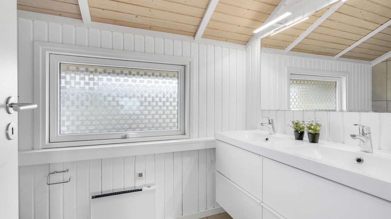 Photo of Others in Frolunde