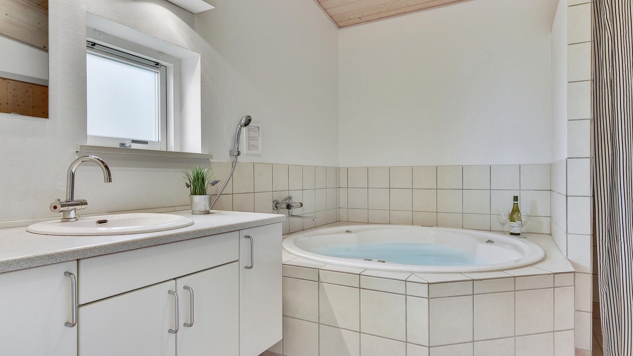 Photo of Bathroom in Faaborg