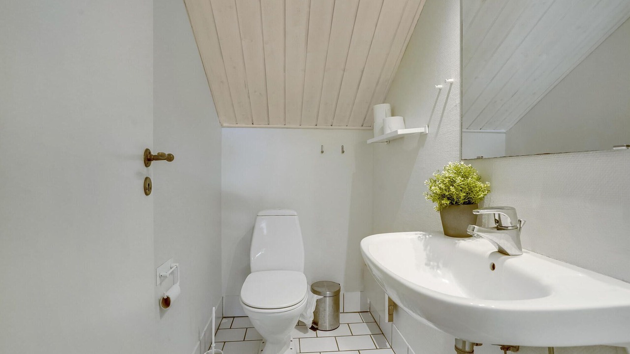 Photo of Bathroom in Jegum