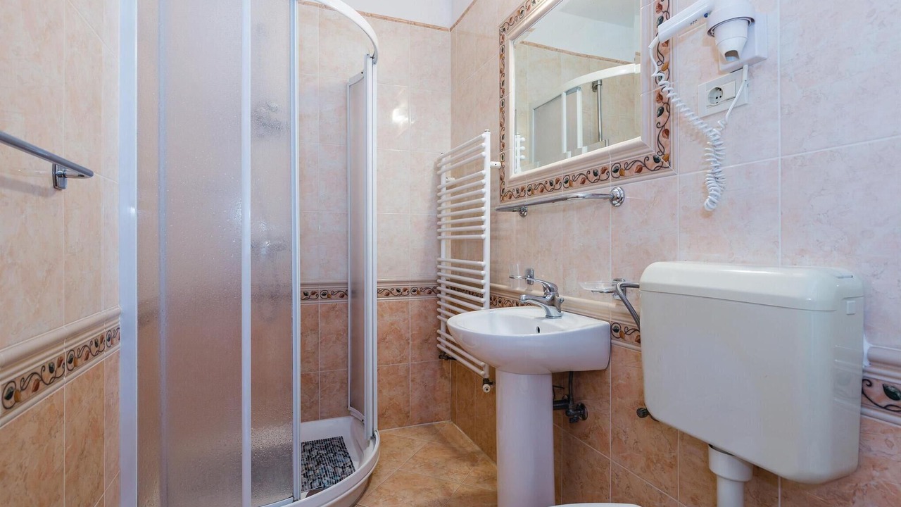 Photo of Bathroom in Sucici
