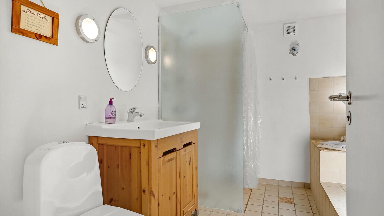 Photo of Bathroom in Glesborg