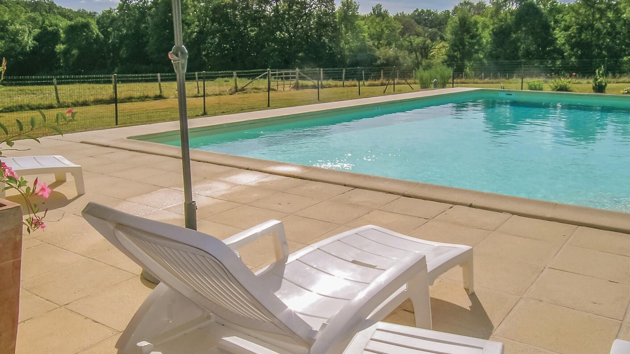 Photo of Outdoor in Saint-Maixent-de-Beugne