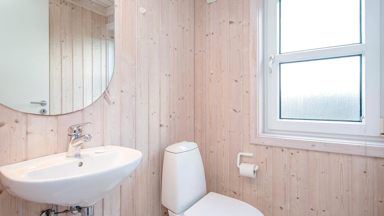Photo of Bathroom in Lokken