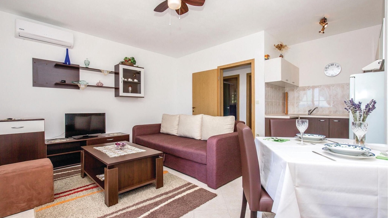 Photo of Bedroom in Smrika