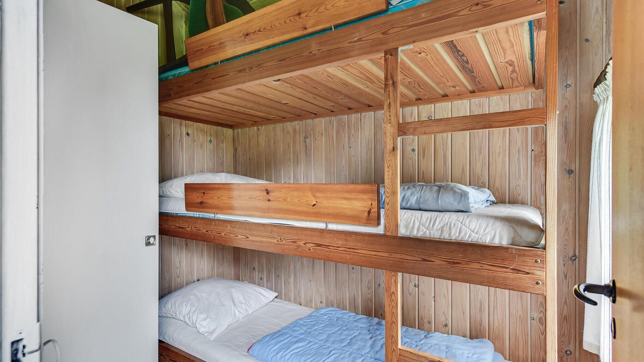 Photo of Others in Ho