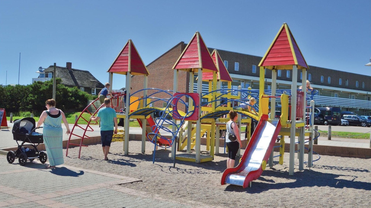 Photo of Others in Houvig Strand