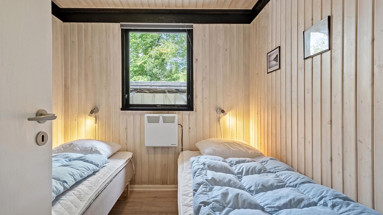 Photo of Others in Falen