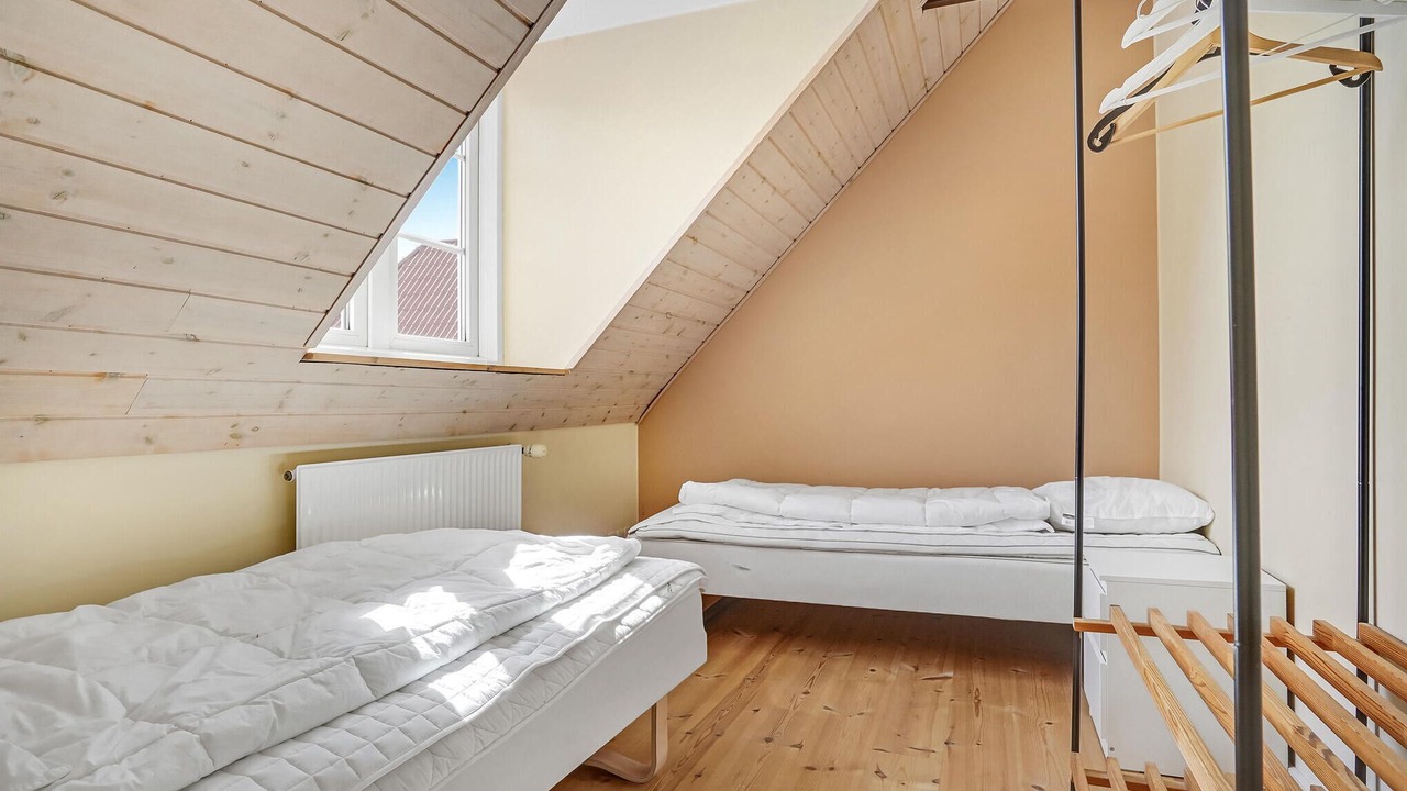 Photo of Others in Knebel