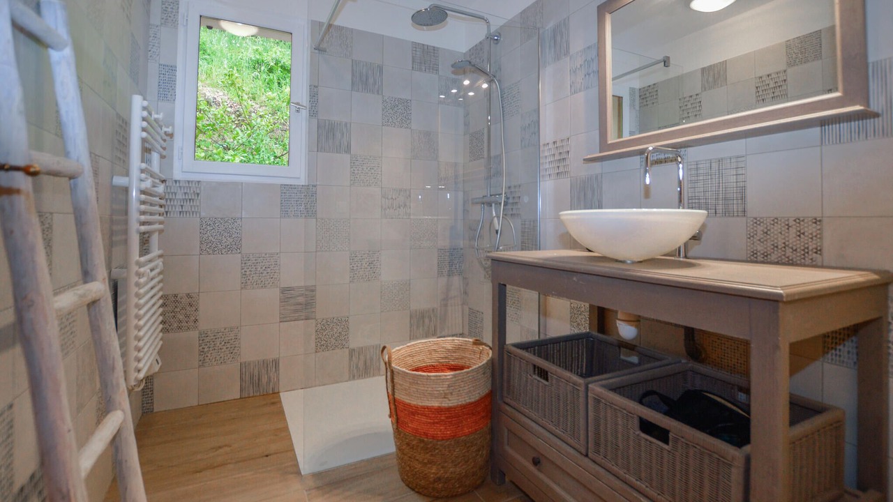 Photo of Bathroom in Nessa