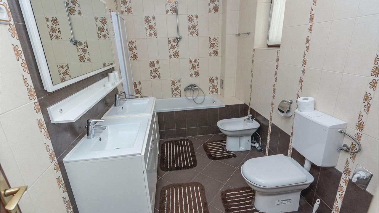 Photo of Bathroom in Nin