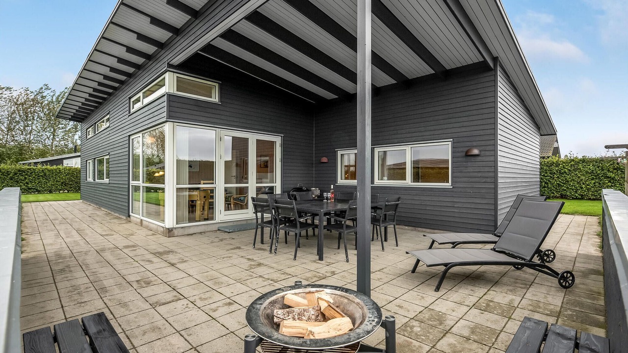 Photo of Others in Flovt Strand