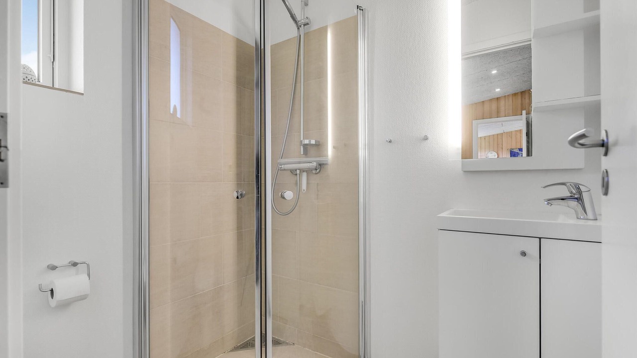 Photo of Bathroom in Flovt Strand