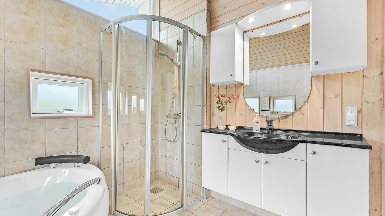 Photo of Bathroom in Pøt Strandby