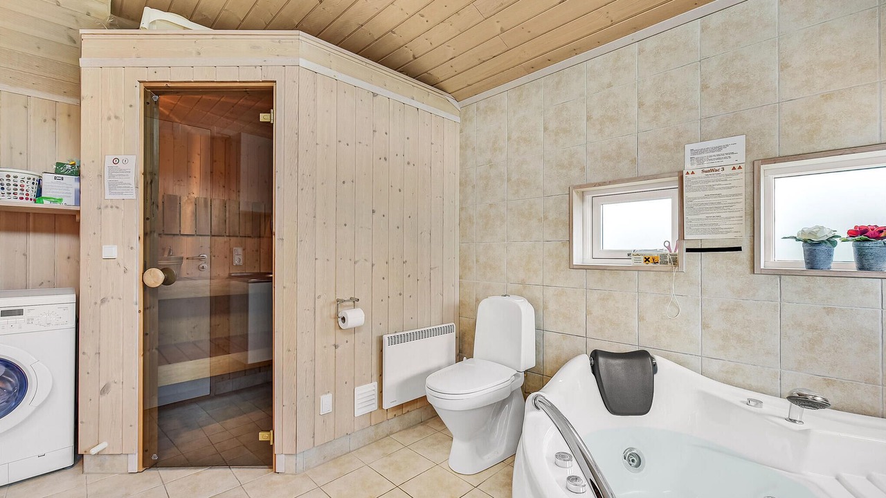 Photo of Bathroom in Pøt Strandby