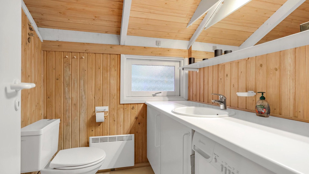 Photo of Bathroom in Aalbaek