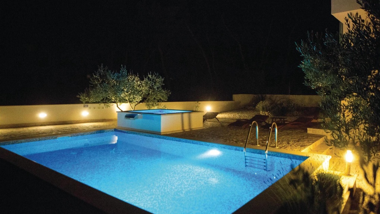 Photo of Outdoor in Sutivan