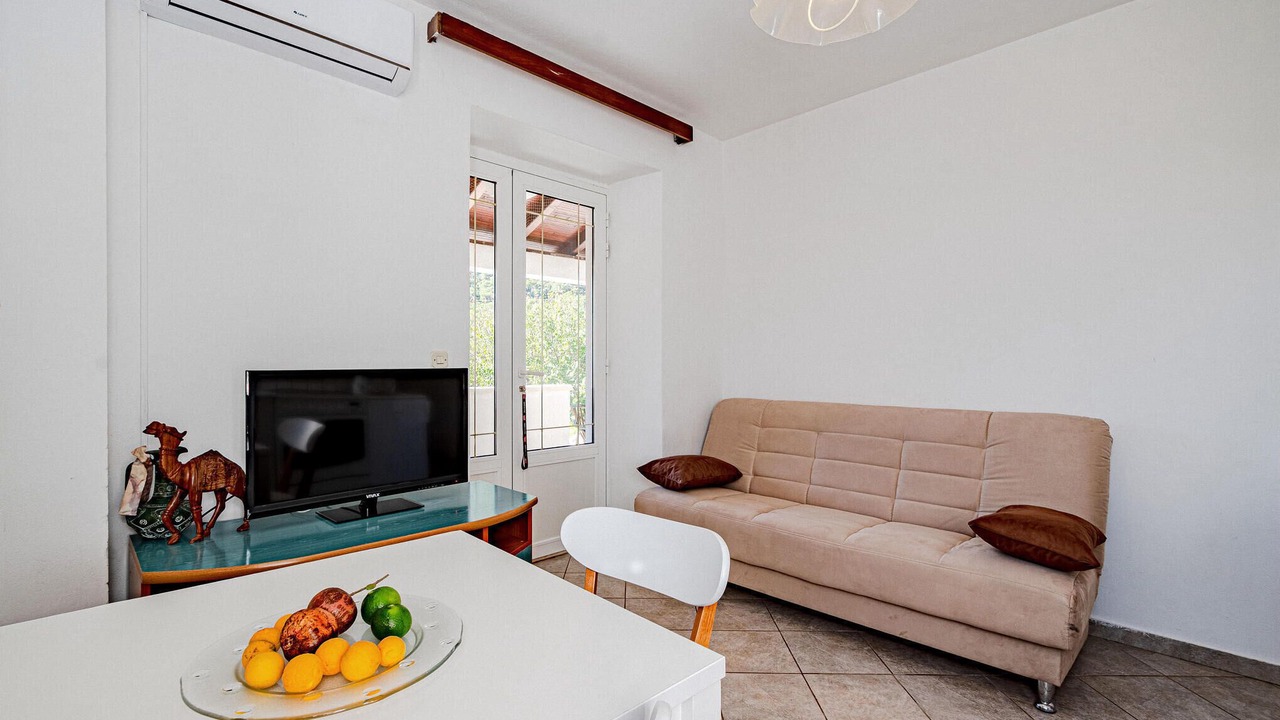 Photo of Bedroom in Broce