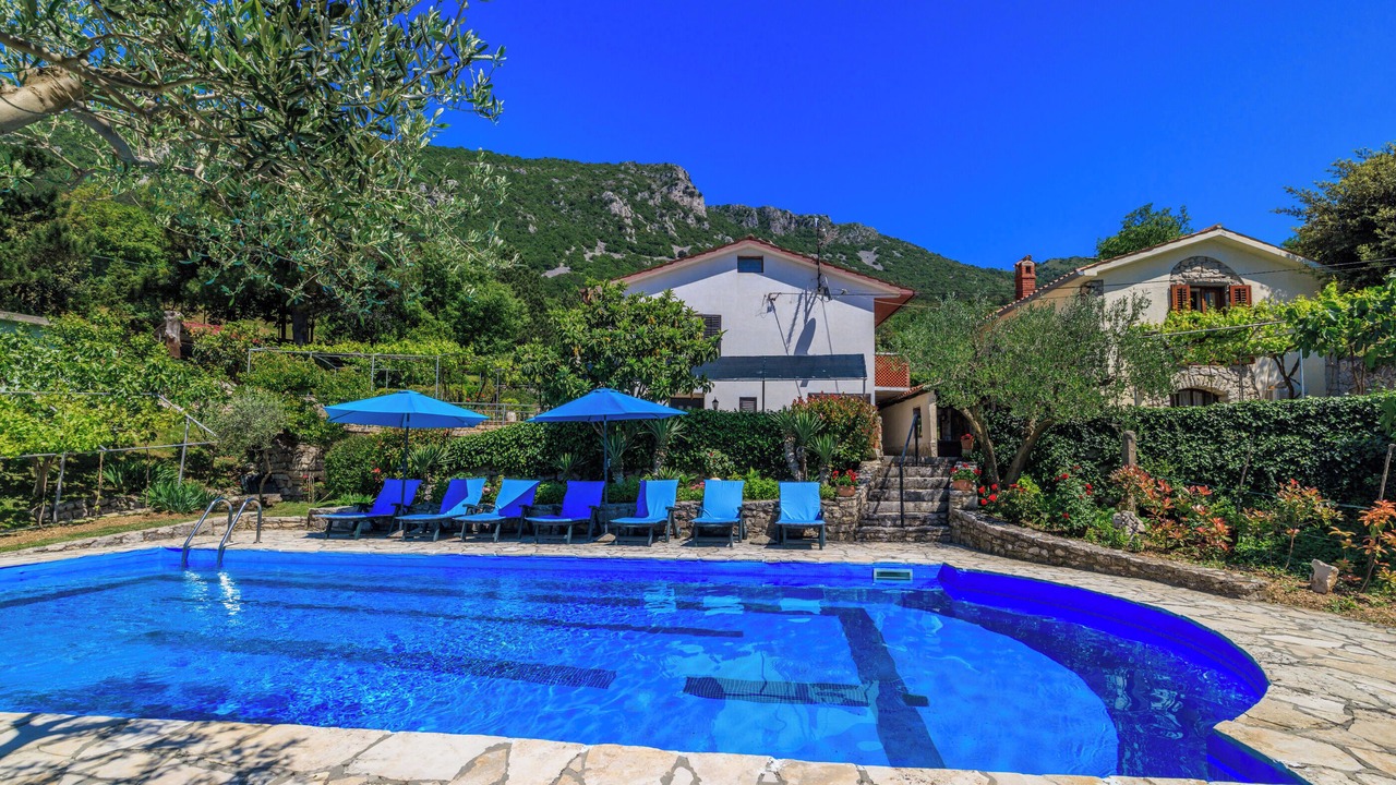 Photo of Outdoor in Plomin