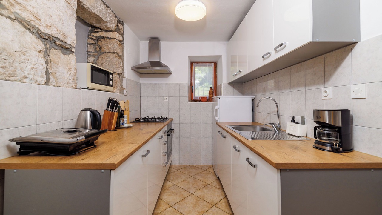 Photo of Kitchen in Plomin