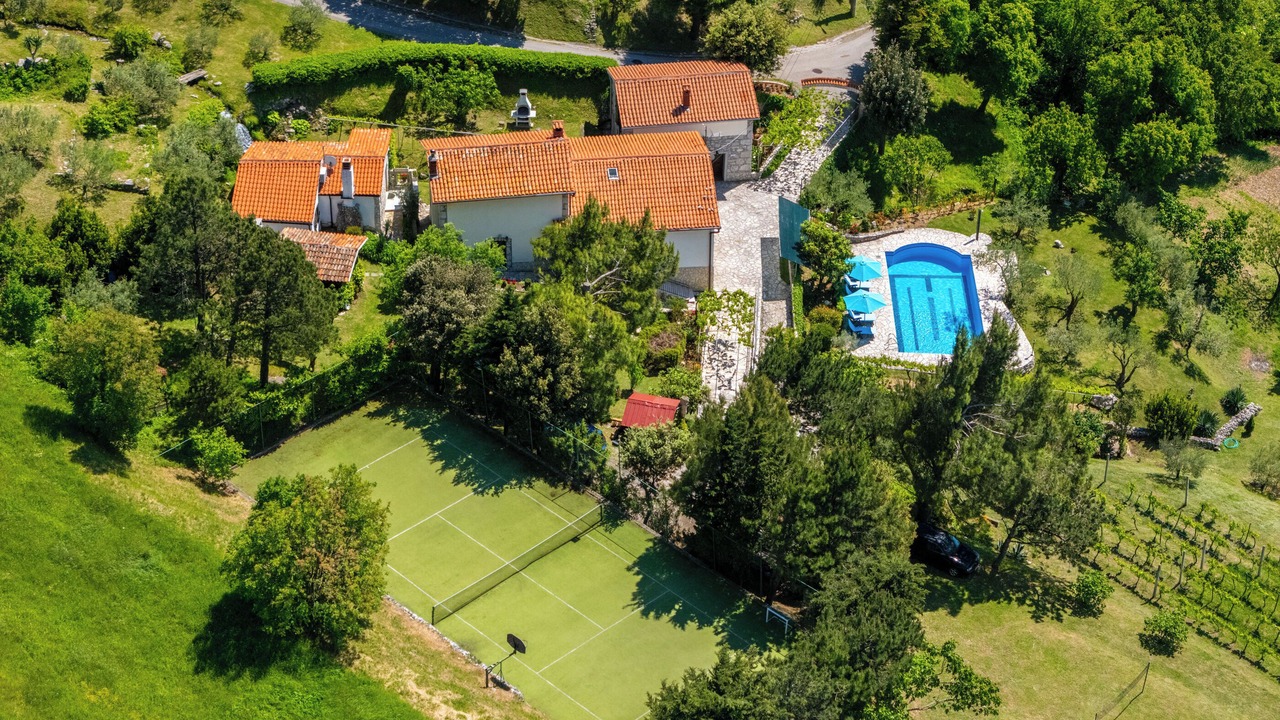 Photo of Outdoor in Plomin