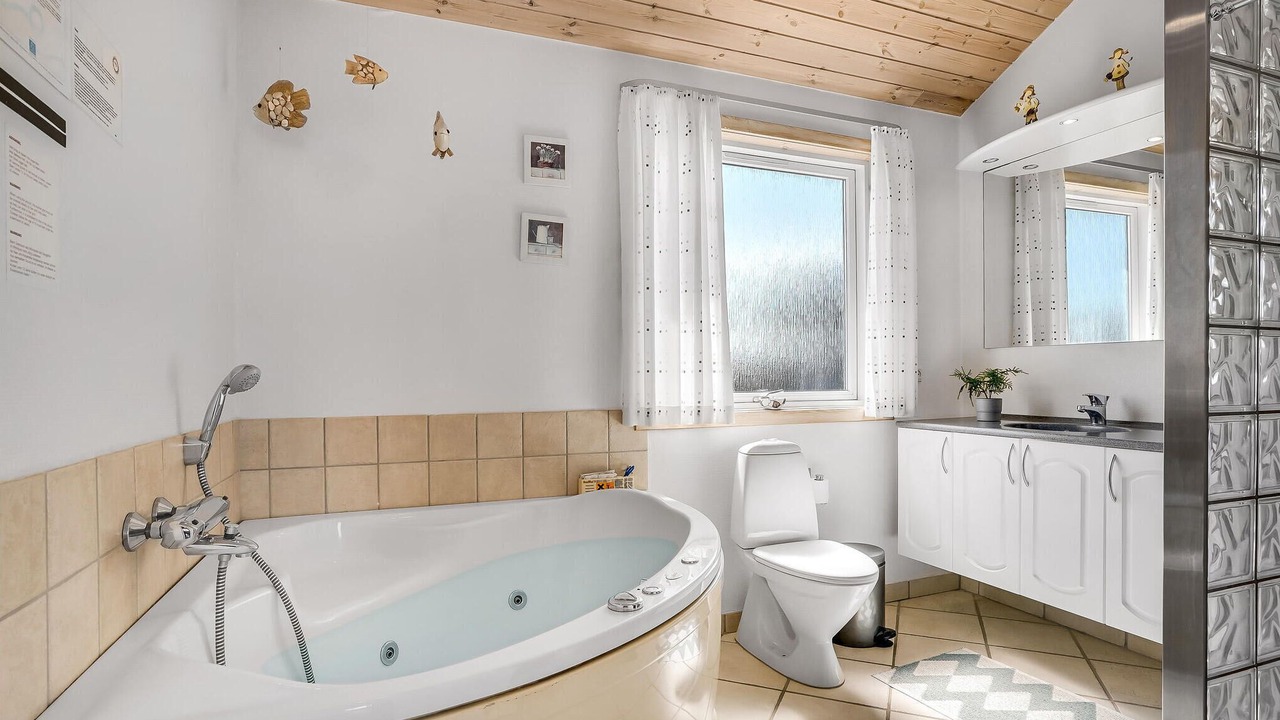 Photo of Bathroom in Lild Strand