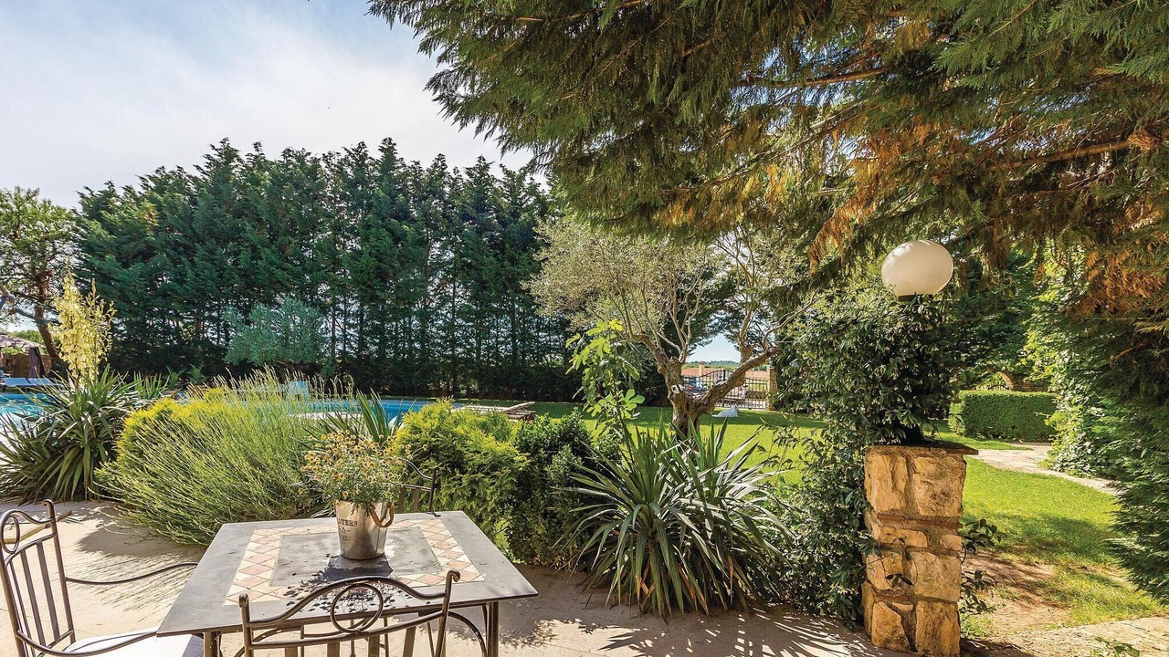 Photo of Outdoor in Bale