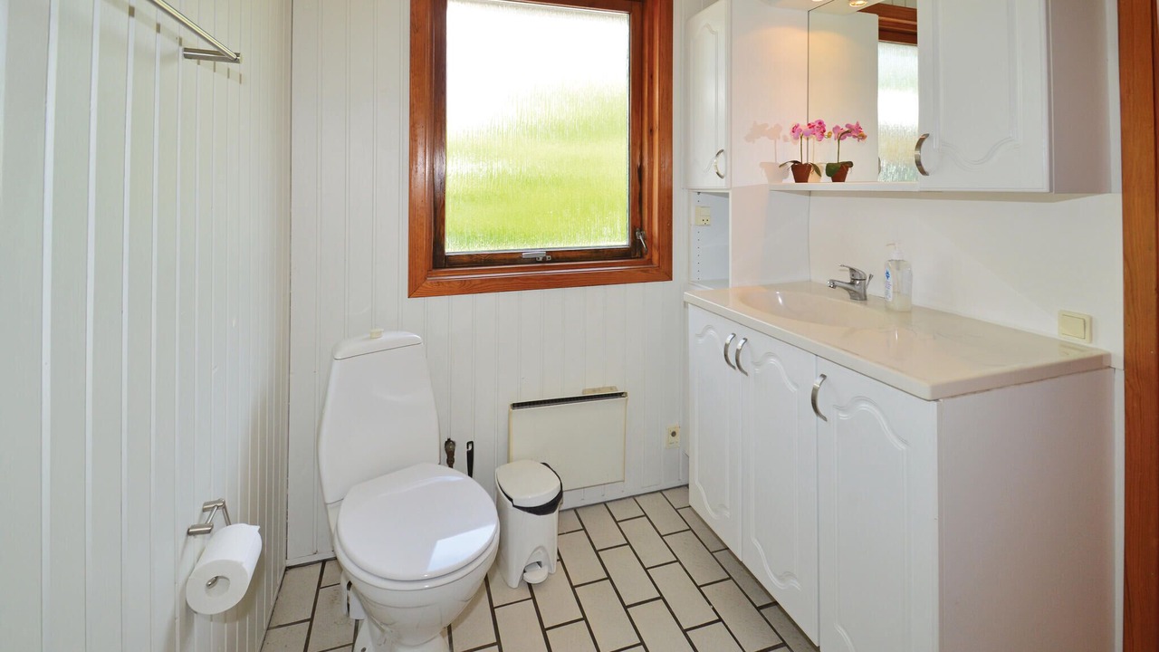 Photo of Bathroom in Bøtø By