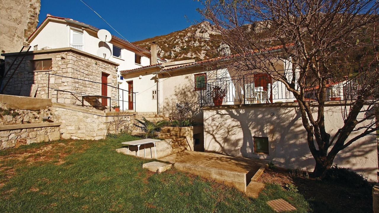 Photo of Outdoor in Plomin
