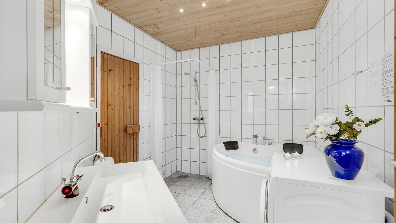 Photo of Bathroom in Sønderstrand