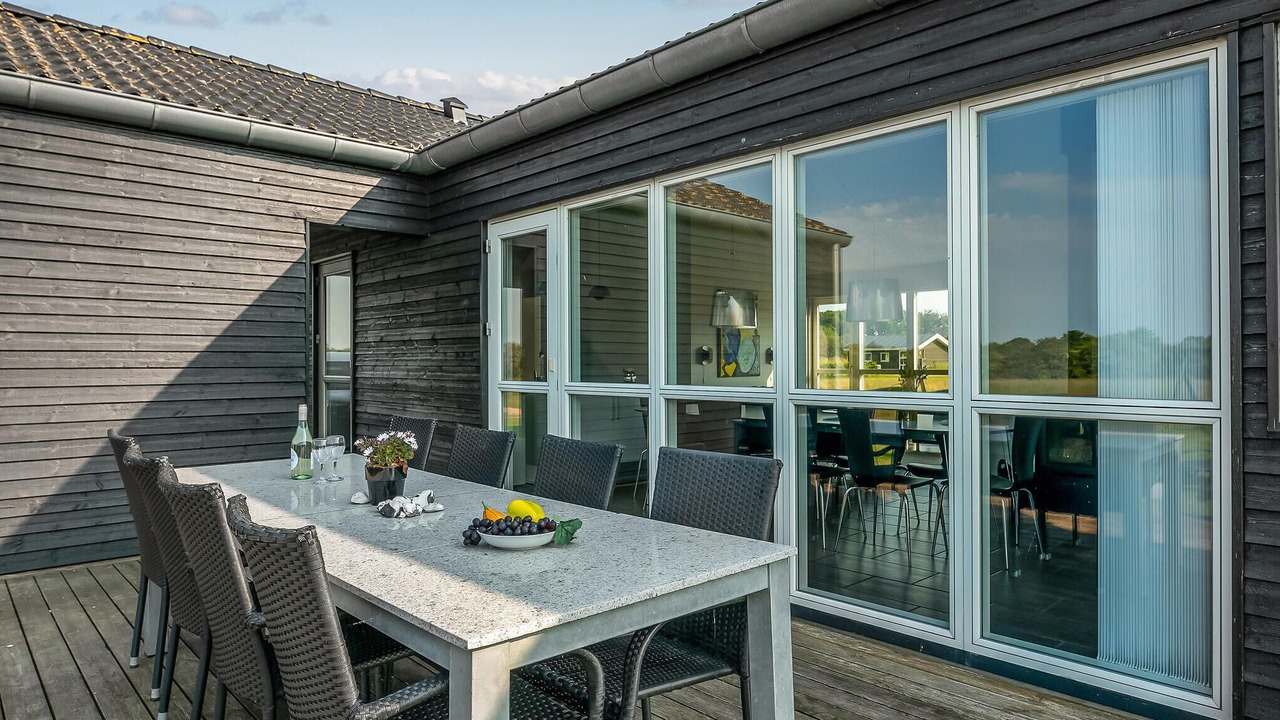 Photo of Others in Arø