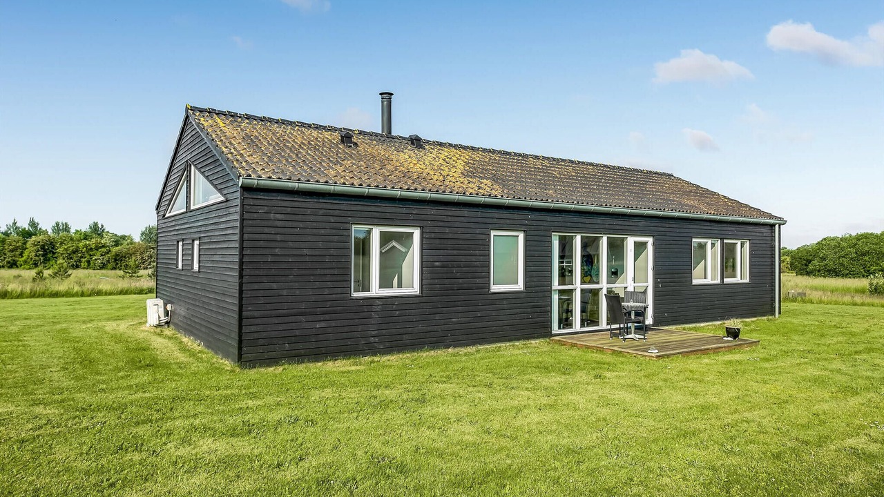 Photo of Others in Arø