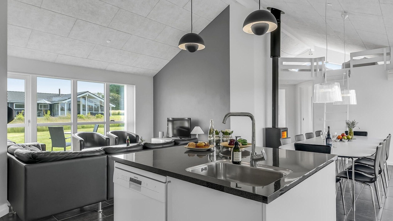 Photo of Others in Arø