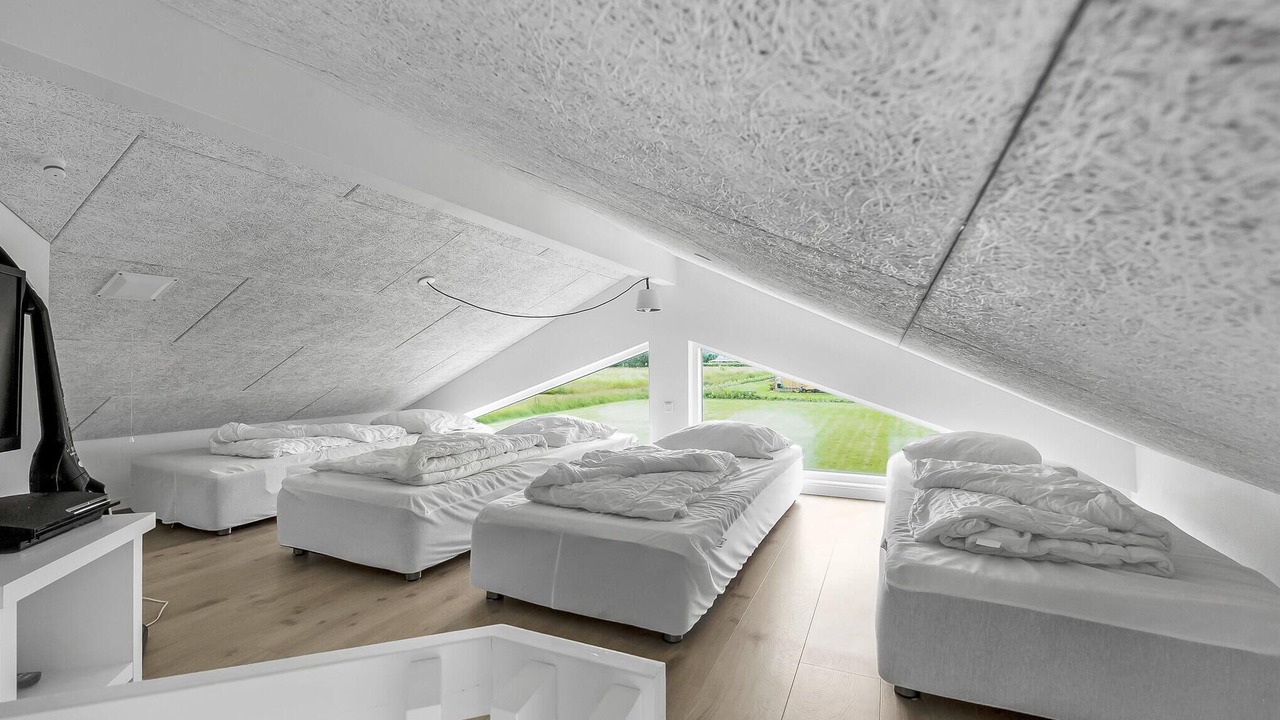 Photo of Others in Arø