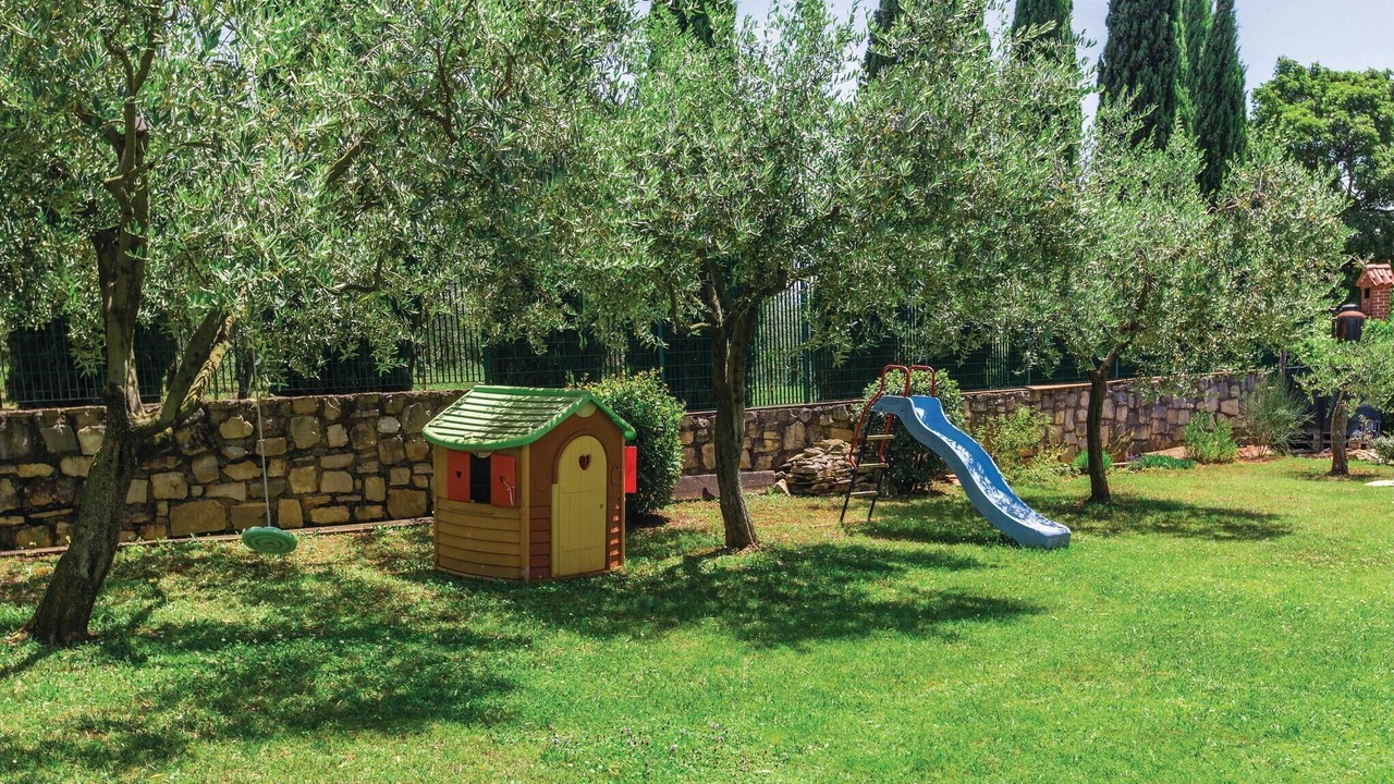 Photo of Others in Zambratija