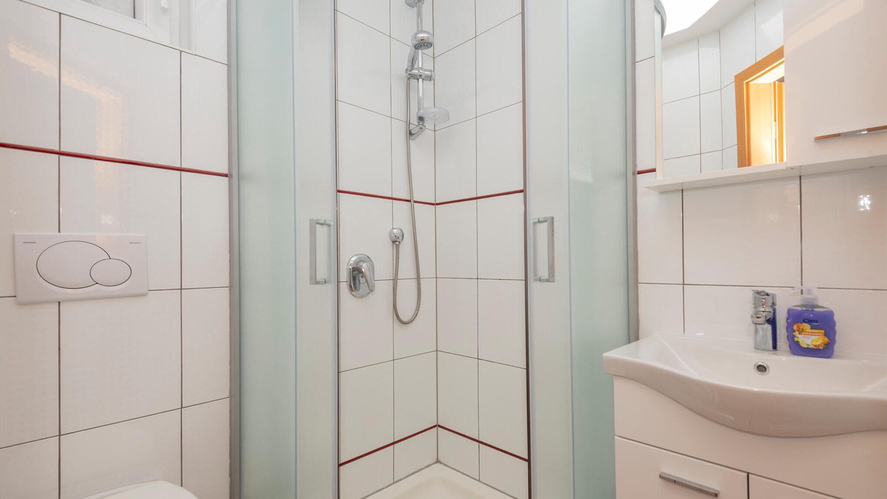 Photo of Bathroom in Podaca
