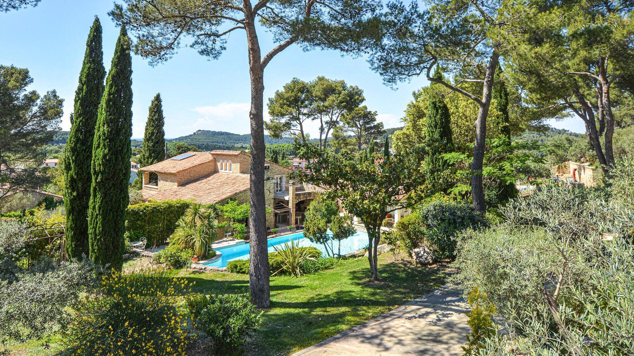 Photo of Others in Orgon