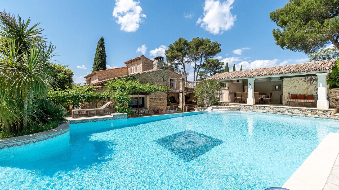 Photo of Others in Orgon