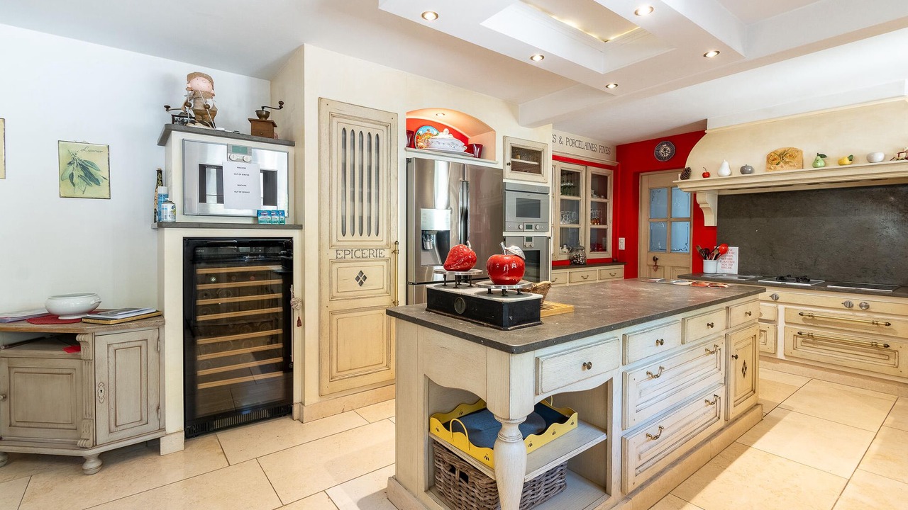 Photo of Others in Orgon