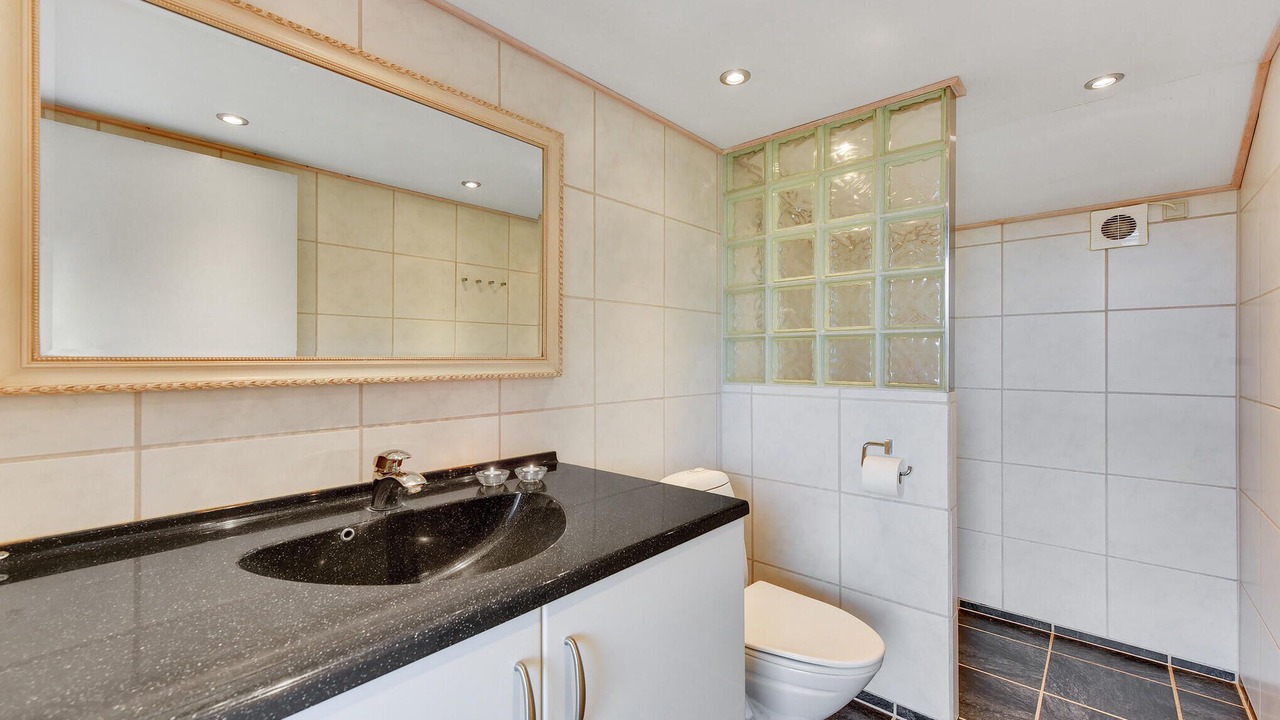 Photo of Bathroom in Haurvig