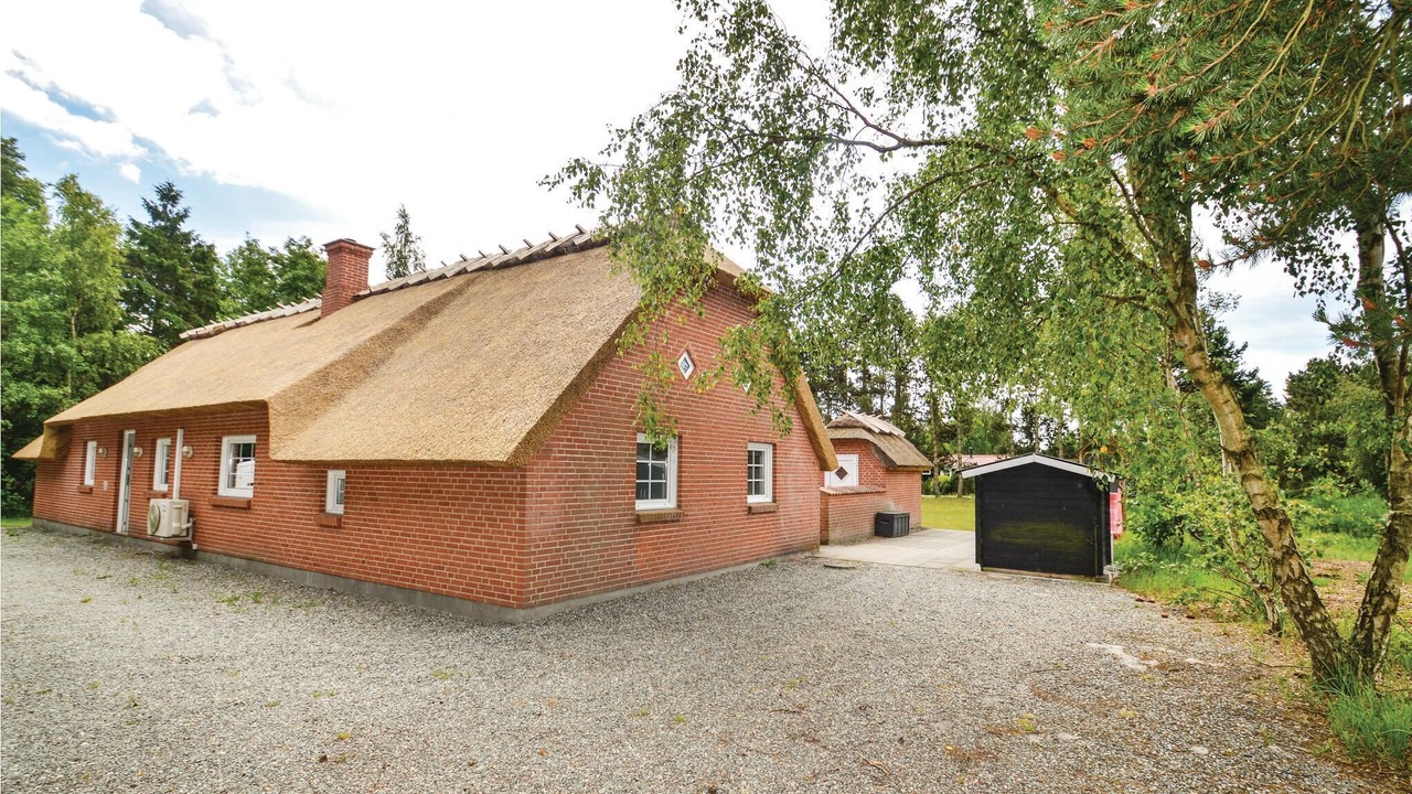 Photo of Others in Bøtø By