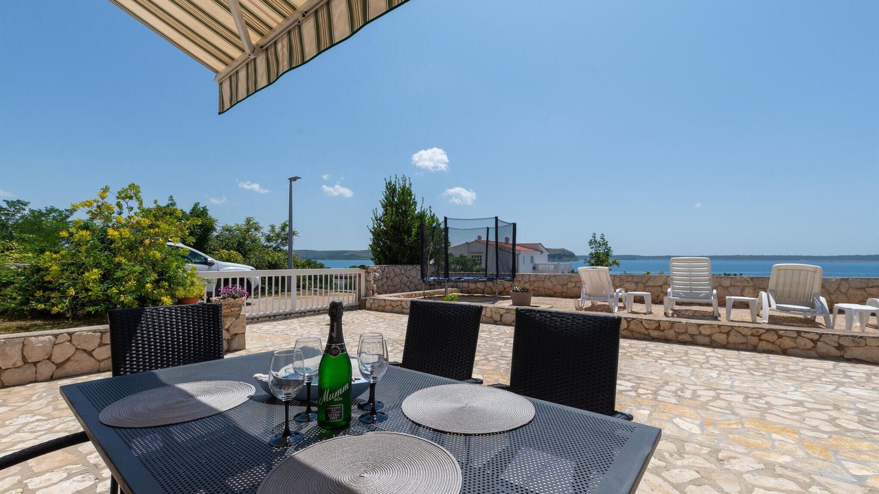 Photo of Outdoor in Rtina