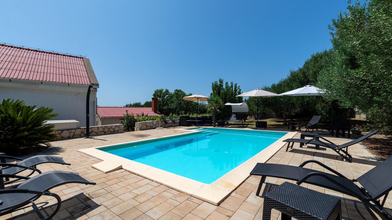 Photo of Outdoor in Rtina