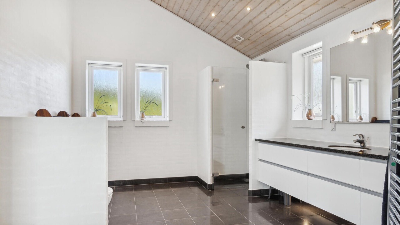 Photo of Bathroom in Skram