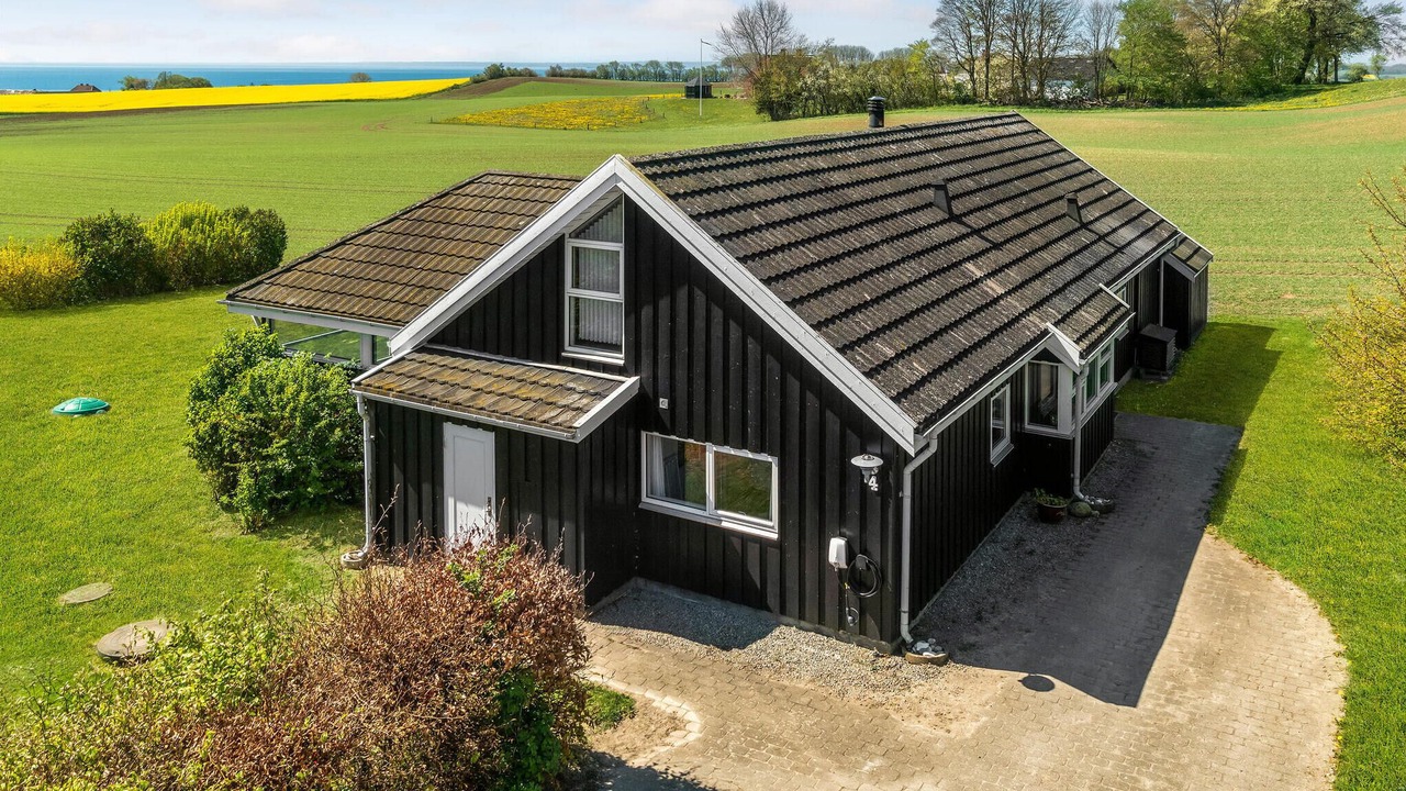 Photo of Others in Knebel