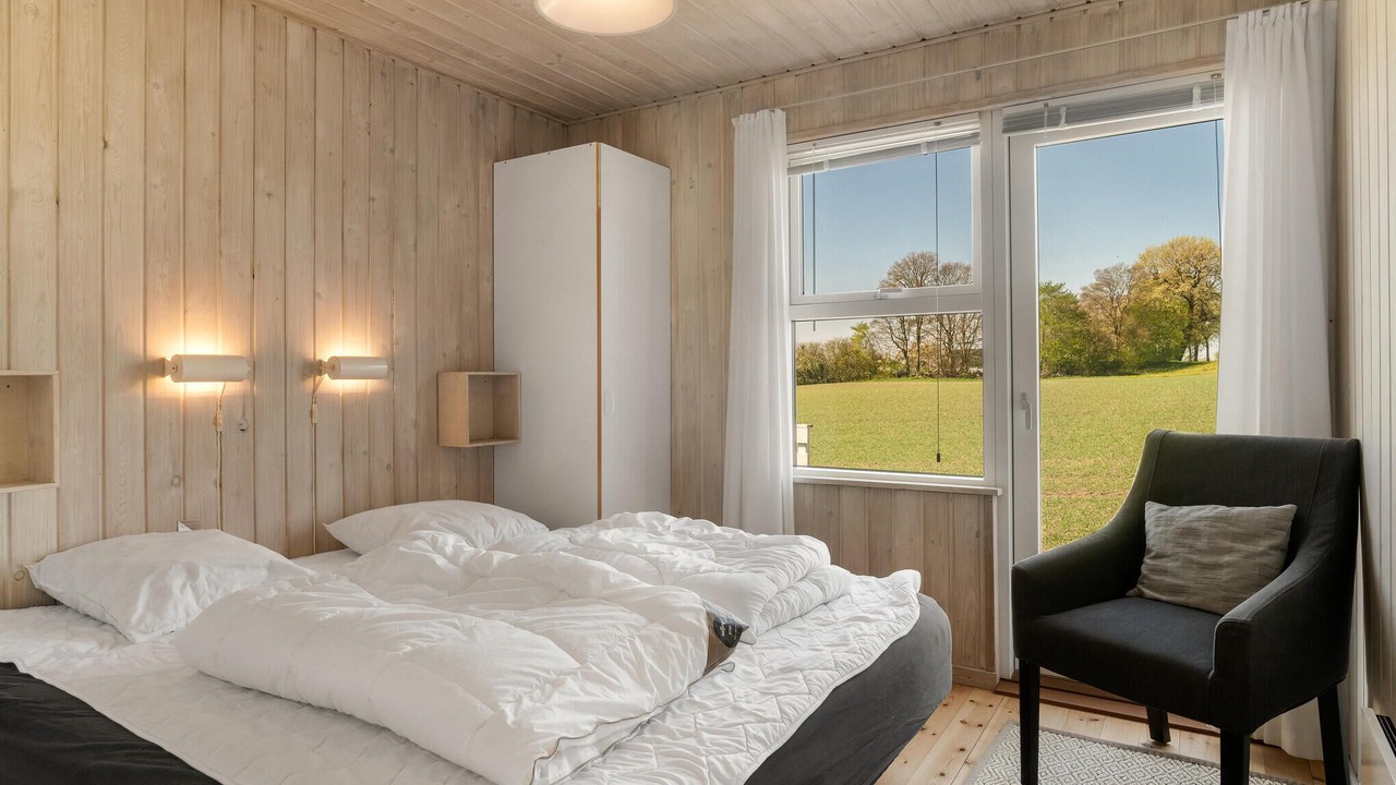 Photo of Others in Knebel