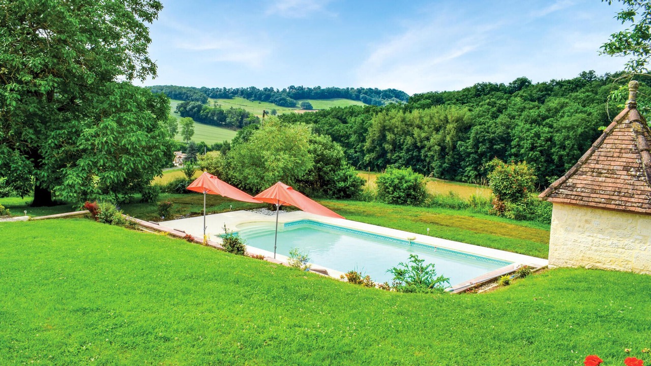 Photo of Outdoor in Bon-Encontre