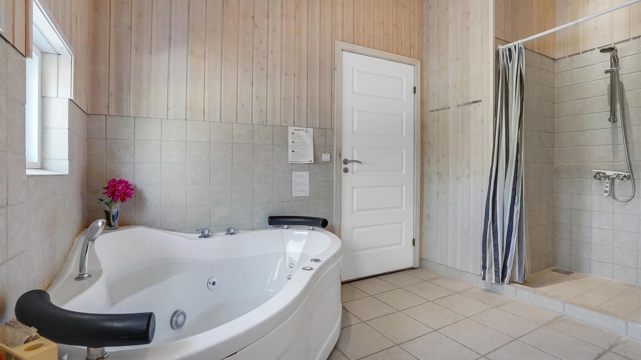 Photo of Bathroom in Marielyst