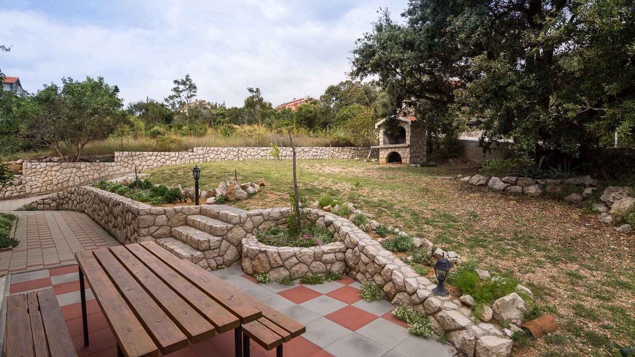 Photo of Outdoor in Barbat na Rabu