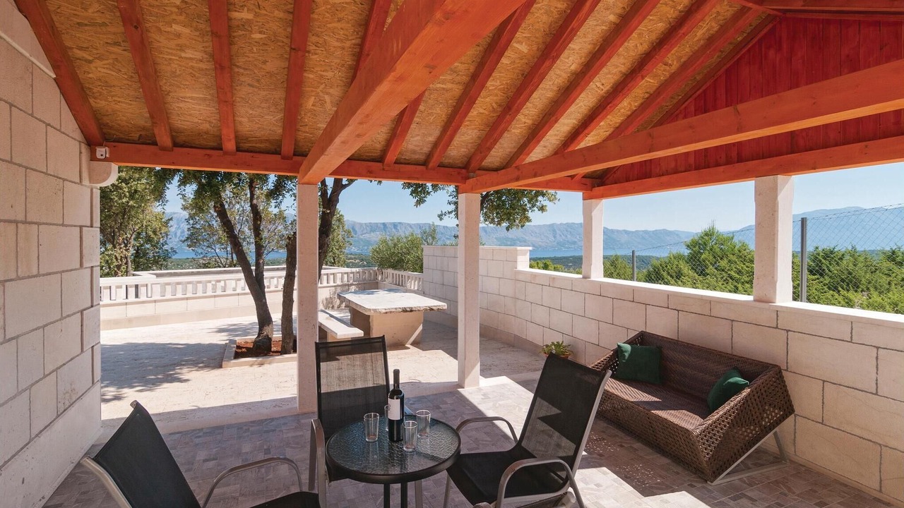 Photo of Patio Balcony in Praznica