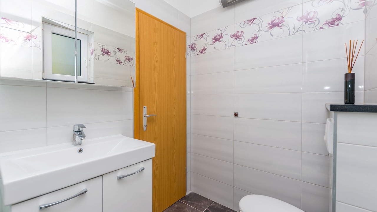 Photo of Bathroom in Duce